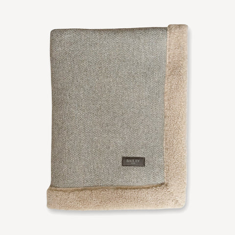 Dog Beds & Blankets